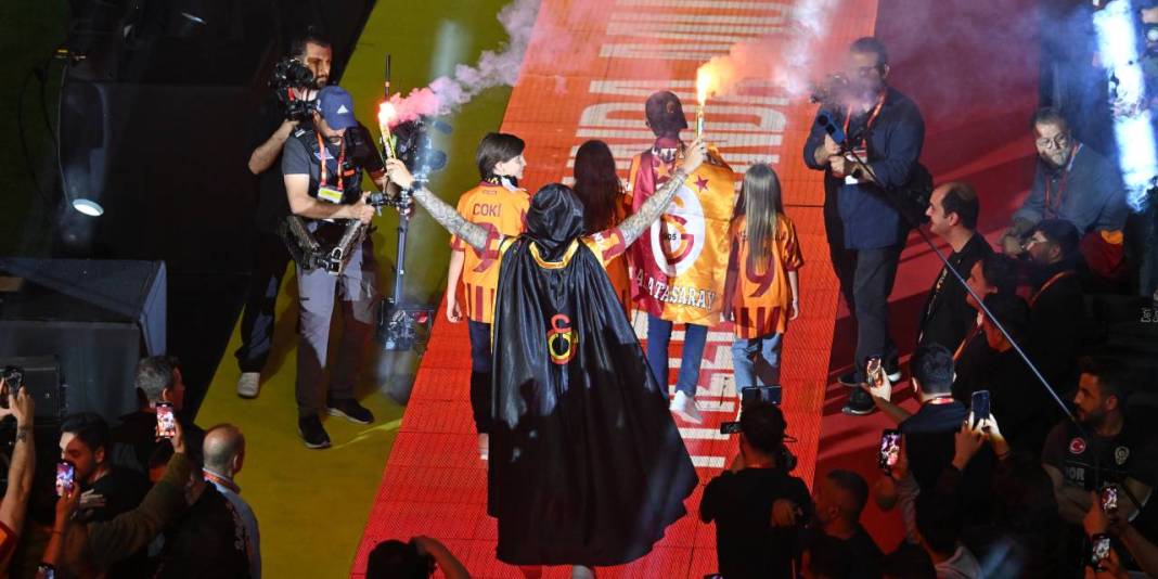 Şampiyon Galatasaray Görkemli Kutlamayla Kupalarına Kavuştu 11